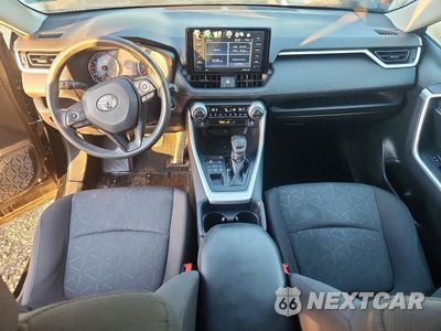 Zdjęcie 8 z 13 samochodu: 2021 TOYOTA RAV4 XLE VIN:2T3P1RFV4MC192061 - miniatura