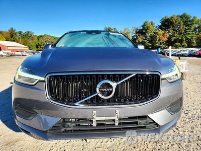 Piąte zdjęcie samochodu w środku: 2020 VOLVO XC60 T5 MOMENTUM VIN:YV4102RKXL1576517 - miniatura