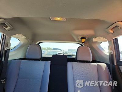 Zdjęcie 10 z 13 samochodu: 2018 TOYOTA RAV4 XLE VIN:JTMWFREV9JJ186151 - miniatura
