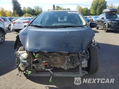 Piąte zdjęcie samochodu w środku: 2014 TOYOTA PRIUS C THREE VIN:JTDKDTB38E1564728 - miniatura