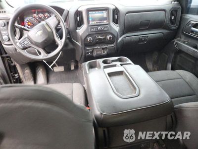 Zdjęcie 8 z 12 samochodu: 2021 CHEVROLET SILVERADO K2500 CUSTOM VIN:1GC4YME79MF123838 - miniatura