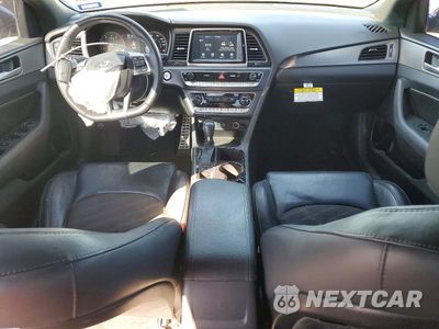 Zdjęcie 8 z 12 samochodu: 2018 HYUNDAI SONATA SPORT VIN:5NPE34AF7JH638449 - miniatura