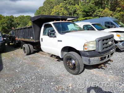 Czwarte zdjęcie samochodu z boku: 2005 FORD F350 SUPER DUTY VIN:1FDWF37555EB97460 - miniatura