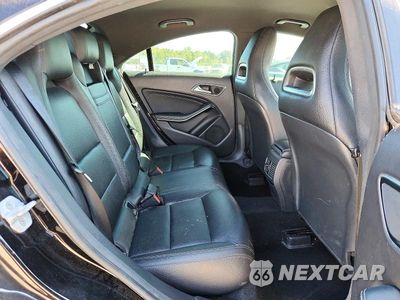 Zdjęcie 10 z 12 samochodu: 2015 MERCEDES-BENZ CLA 250 4MATIC VIN:WDDSJ4GB1FN210161 - miniatura