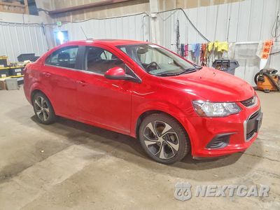 Czwarte zdjęcie samochodu z boku: 2020 CHEVROLET SONIC PREMIER VIN:1G1JF5SB4L4111543 - miniatura