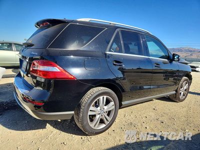 Trzecie zdjęcie samochodu z tyłu: 2015 MERCEDES-BENZ ML 350 4MATIC VIN:4JGDA5HB2FA552518 - miniatura
