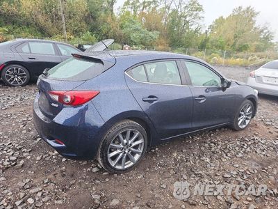 Trzecie zdjęcie samochodu z tyłu: 2018 MAZDA 3 TOURING VIN:3MZBN1L34JM221862 - miniatura