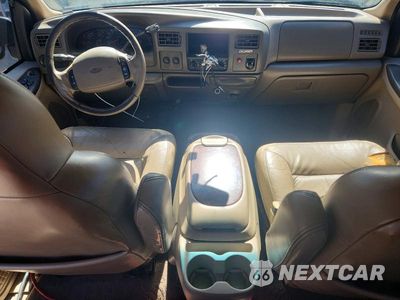 Zdjęcie 8 z 13 samochodu: 2001 FORD EXCURSION LIMITED VIN:1FMNU42S91EA00398 - miniatura