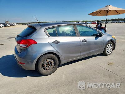 Trzecie zdjęcie samochodu z tyłu: 2016 KIA FORTE LX VIN:KNAFK5A88G5584812 - miniatura