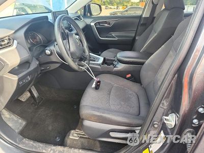 Zdjęcie 7 z 13 samochodu: 2019 TOYOTA RAV4 XLE VIN:JTMW1RFV1KD041103 - miniatura