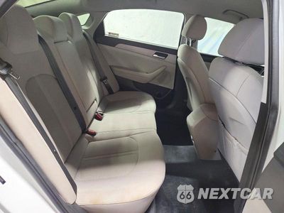 Zdjęcie 10 z 12 samochodu: 2019 HYUNDAI SONATA SE VIN:5NPE24AF7KH742475 - miniatura