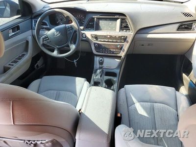 Zdjęcie 8 z 12 samochodu: 2017 HYUNDAI SONATA HYBRID SE VIN:KMHE24L16HA051466 - miniatura