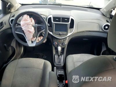 Zdjęcie 8 z 12 samochodu: 2017 CHEVROLET SONIC LS VIN:1G1JB5SH9H4146862 - miniatura