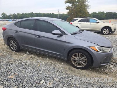 Czwarte zdjęcie samochodu z boku: 2018 HYUNDAI ELANTRA VALUE EDITION VIN:5NPD84LF6JH354823 - miniatura