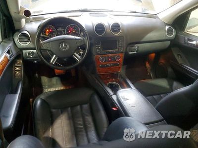 Zdjęcie 8 z 13 samochodu: 2006 MERCEDES-BENZ ML 500 VIN:4JGBB75E36A018426 - miniatura