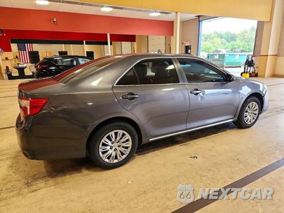Trzecie zdjęcie samochodu z tyłu: 2012 TOYOTA CAMRY LE VIN:4T1BF1FKXCU202634 - miniatura