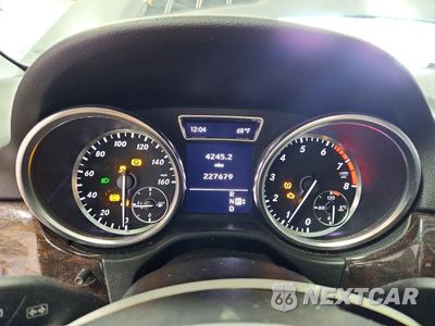 Zdjęcie 9 z 13 samochodu: 2012 MERCEDES-BENZ ML 350 4MATIC VIN:4JGDA5HB1CA001525 - miniatura