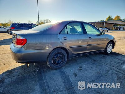 Trzecie zdjęcie samochodu z tyłu: 2005 TOYOTA CAMRY VIN:4T1BE32K45U524502 - miniatura