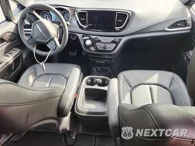 Zdjęcie 8 z 14 samochodu: 2026 CHRYSLER PACIFICA SELECT VIN:2C4RC1BG1TR237668 - miniatura