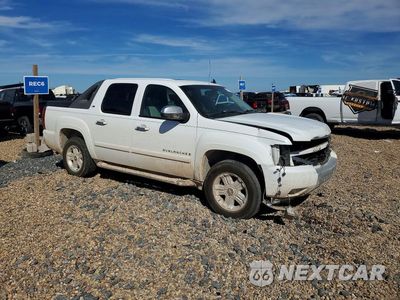 Czwarte zdjęcie samochodu z boku: 2007 CHEVROLET AVALANCHE K1500 VIN:3GNFK12337G247513 - miniatura