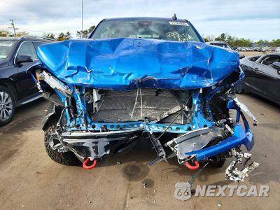 Piąte zdjęcie samochodu w środku: 2022 CHEVROLET SILVERADO K1500 LT TRAIL BOSS VIN:3GCUDFED1NG660054 - miniatura