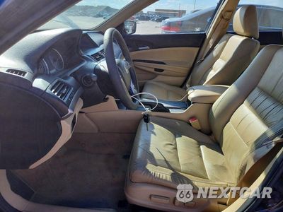 Zdjęcie 7 z 13 samochodu: 2012 HONDA ACCORD SE VIN:1HGCP2F60CA176966 - miniatura