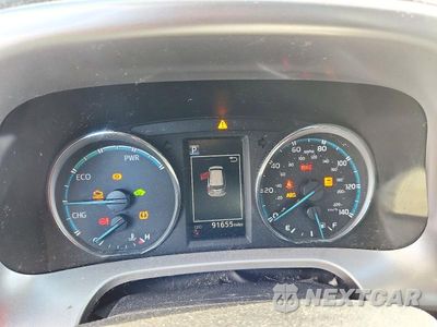 Zdjęcie 9 z 13 samochodu: 2018 TOYOTA RAV4 HV LIMITED VIN:JTMDJREV5JD157654 - miniatura
