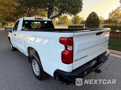Trzecie zdjęcie samochodu z tyłu: 2020 CHEVROLET SILVERADO C1500 VIN:3GCNWAEH5LG233798 - miniatura