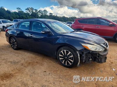 Czwarte zdjęcie samochodu z boku: 2018 NISSAN ALTIMA 2.5 SL VIN:1N4AL3AP6JC122330 - miniatura