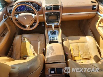 Zdjęcie 8 z 13 samochodu: 2006 PORSCHE CAYENNE TURBO VIN:WP1AC29P66LA90607 - miniatura