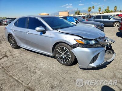 Czwarte zdjęcie samochodu z boku: 2019 TOYOTA CAMRY SE VIN:4T1B11HKXKU855684 - miniatura