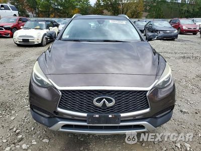 Piąte zdjęcie samochodu w środku: 2018 INFINITI QX30 PREMIUM VIN:SJKCH5CR5JA048373 - miniatura