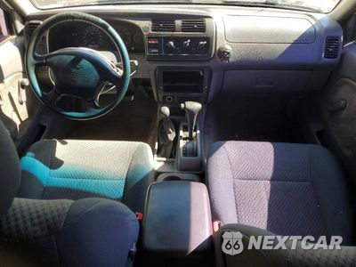 Zdjęcie 8 z 12 samochodu: 2000 NISSAN FRONTIER XE VIN:1N6ED27Y5YC379201 - miniatura