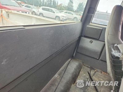 Zdjęcie 10 z 12 samochodu: 2001 FORD RANGER SUPER CAB VIN:1FTYR14U71PA79932 - miniatura