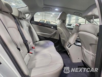 Zdjęcie 10 z 12 samochodu: 2016 HYUNDAI SONATA LIMITED VIN:5NPE34AF7GH295781 - miniatura
