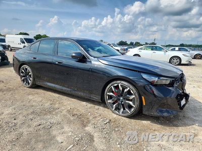Czwarte zdjęcie samochodu z boku: 2026 BMW I5 XDRIVE 40 VIN:WBY33HG01TCX33202 - miniatura