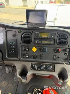 Zdjęcie 9 z 14 samochodu: 2016 FREIGHTLINER M2 TRUCK CAB AND CHASSIS VIN:3ALHCYCY2GDGU4067 - miniatura
