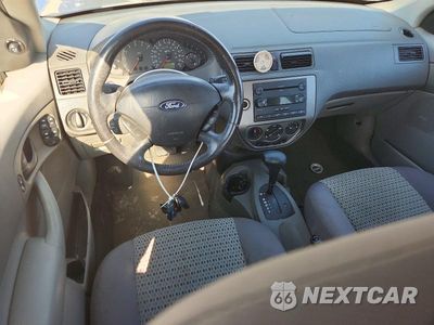 Zdjęcie 8 z 12 samochodu: 2005 FORD FOCUS ZX4 VIN:1FAHP34N75W282802 - miniatura
