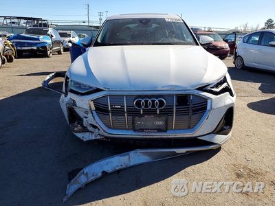 Piąte zdjęcie samochodu w środku: 2022 AUDI E-TRON SPORTBACK PREMIUM VIN:WA11AAGE4NB030049 - miniatura