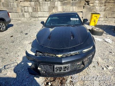 Piąte zdjęcie samochodu w środku: 2016 CHEVROLET CAMARO SS VIN:1G1FH1R77G0164213 - miniatura