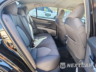 Zdjęcie 10 z 13 samochodu: 2021 TOYOTA CAMRY LE VIN:4T1C11AK0MU478302 - miniatura