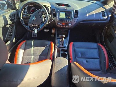 Zdjęcie 8 z 13 samochodu: 2017 KIA FORTE5 SX VIN:3KPFN5A31HE127067 - miniatura