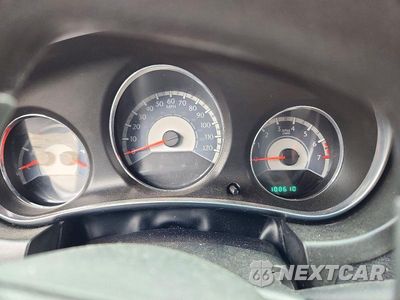 Zdjęcie 9 z 13 samochodu: 2014 CHRYSLER 200 LX VIN:1C3CCBAB3EN212017 - miniatura