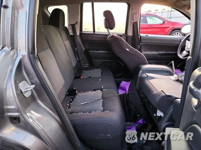Zdjęcie 11 z 13 samochodu: 2012 JEEP COMPASS LATITUDE VIN:1C4NJDEB0CD604813 - miniatura