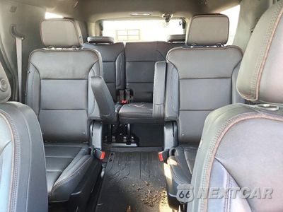 Zdjęcie 10 z 13 samochodu: 2023 CHEVROLET TAHOE C1500 HIGH COUNTRY VIN:1GNSCTKL8PR559169 - miniatura