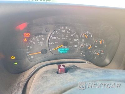 Zdjęcie 9 z 13 samochodu: 2003 GMC C4500 BOX TRUCK VIN:1GDC4F1173F506319 - miniatura