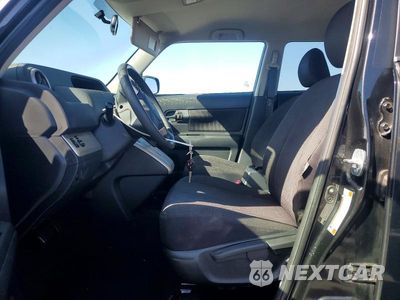 Zdjęcie 7 z 12 samochodu: 2009 SCION XB BASE VIN:JTLKE50E191064935 - miniatura