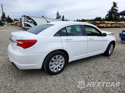 Trzecie zdjęcie samochodu z tyłu: 2014 CHRYSLER 200 LX VIN:1C3CCBAB3EN212017 - miniatura