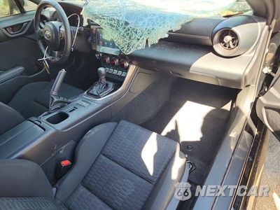 Zdjęcie 8 z 12 samochodu: 2026 TOYOTA GR86 BASE VIN:JF1ZNBB12T8078625 - miniatura