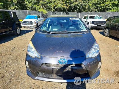 Piąte zdjęcie samochodu w środku: 2014 TOYOTA PRIUS C ONE VIN:JTDKDTB39E1066053 - miniatura
